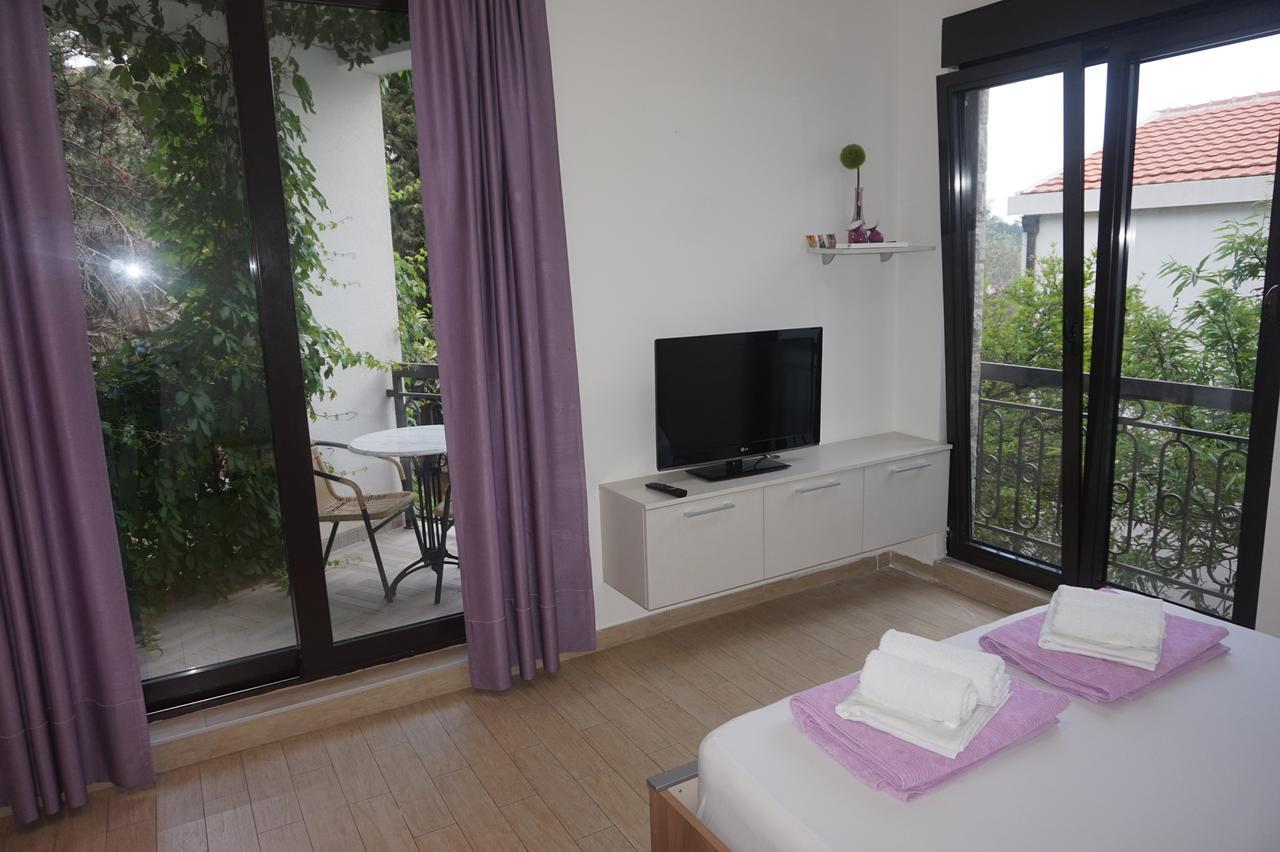 Apartments Minja Nerin Petrovac Exterior foto
